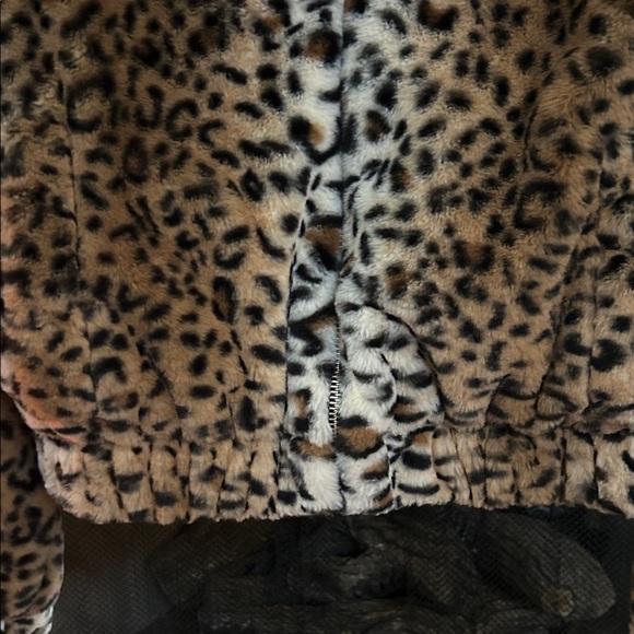 Leopard Print Faux Fur Jacket - Picture 4 of 14